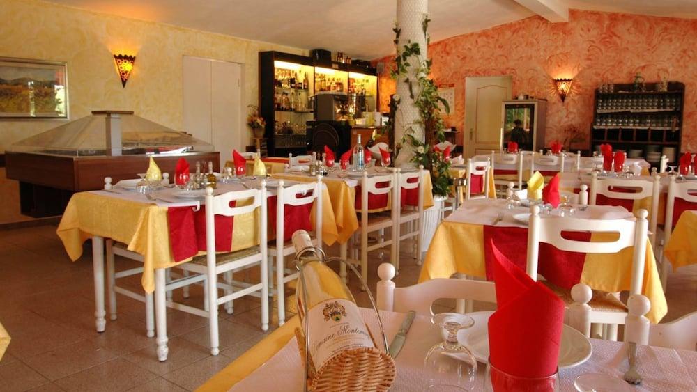 Hotel Residence San Pieru Tarcu 外观 照片