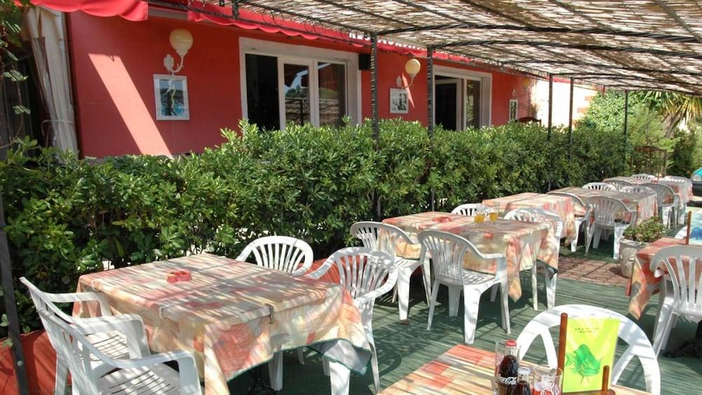 Hotel Residence San Pieru Tarcu 外观 照片