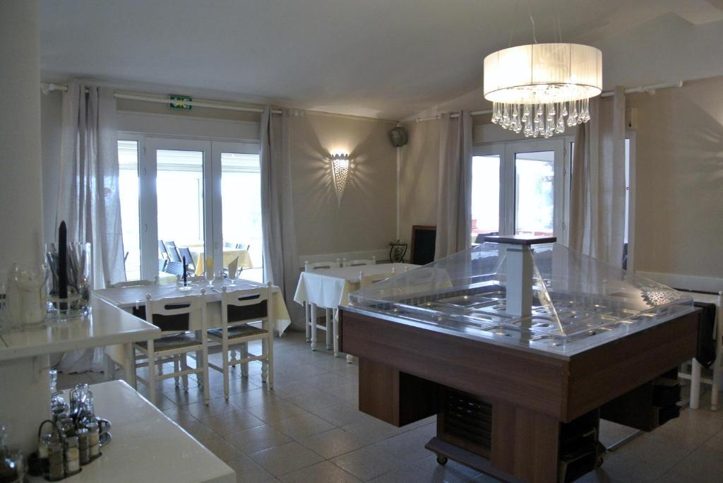 Hotel Residence San Pieru Tarcu 外观 照片