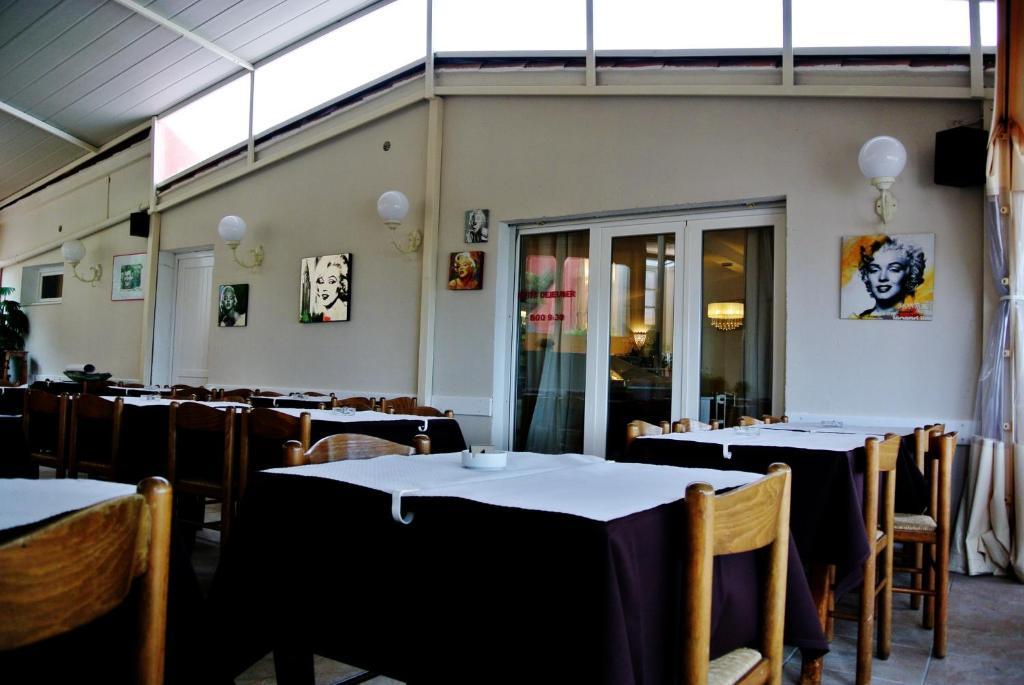 Hotel Residence San Pieru Tarcu 外观 照片